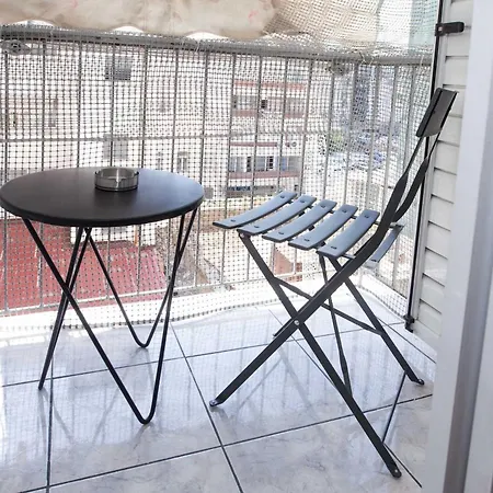 2 Bd With Balcony By Monastiraki Athens