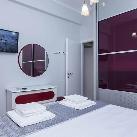 2 Bd With Balcony By Monastiraki * Athens