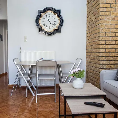 Apartment 2 Bd With Balcony By Monastiraki Athens