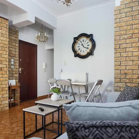 2 Bd With Balcony By Monastiraki